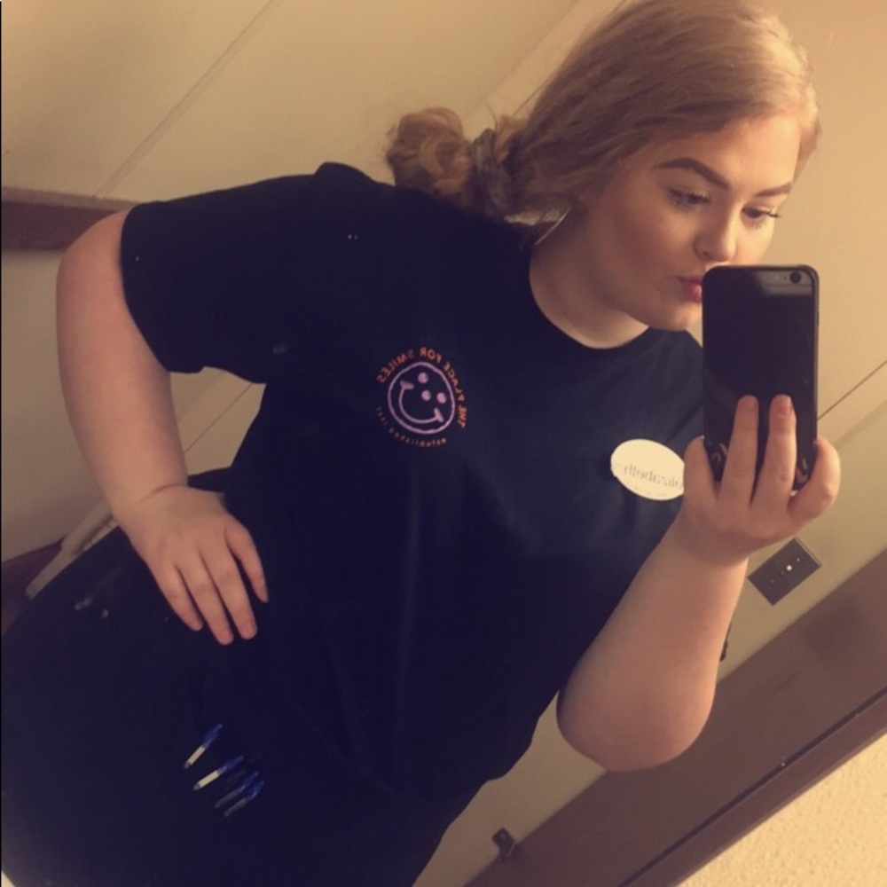 Meet your Posher, Elizabeth